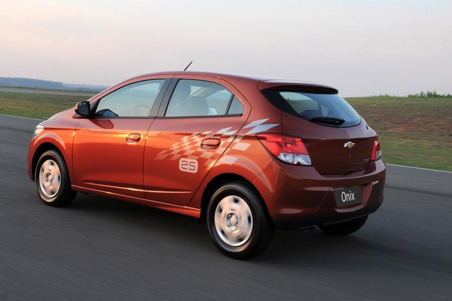  Chevrolet Onix 2012 года  (фото 82 из 113)